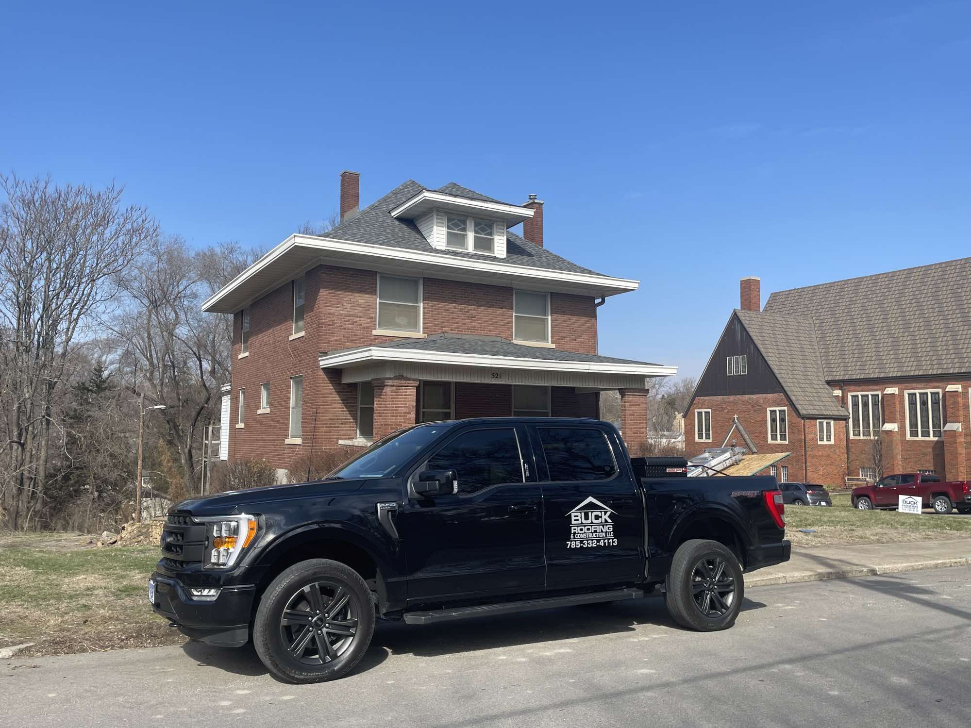 Buck Roofing installs CertainTeed Landmark Pewter colored shingles for homes in Kansas City