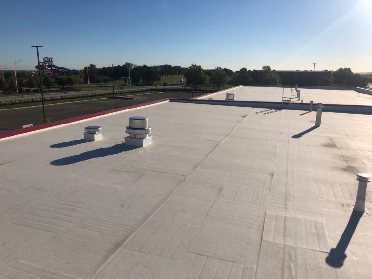 KC Freighliner commercial building roof project in Kansas City, MO